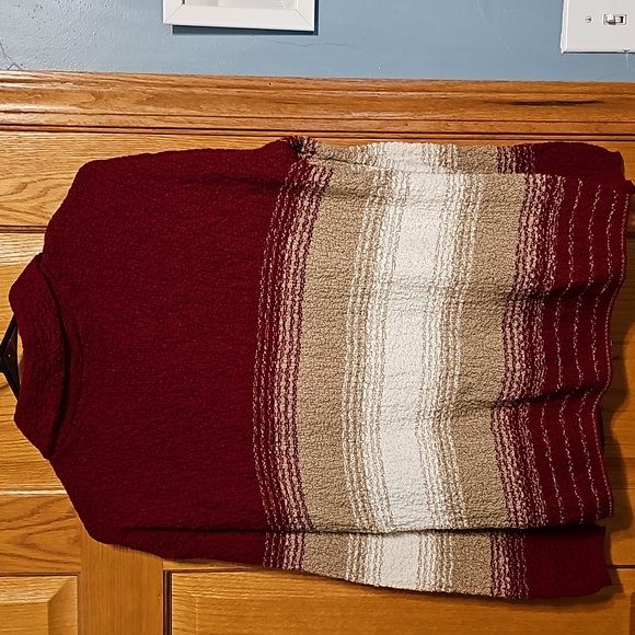 Pretty Sweater - Picture 4 of 4